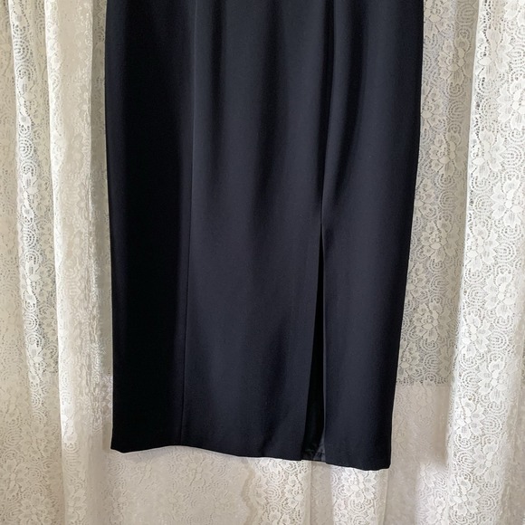 Worthington Black Lined Long Dress‎ Round Neck Short Sleeve Beaded Design Size 8 - Picture 3 of 9